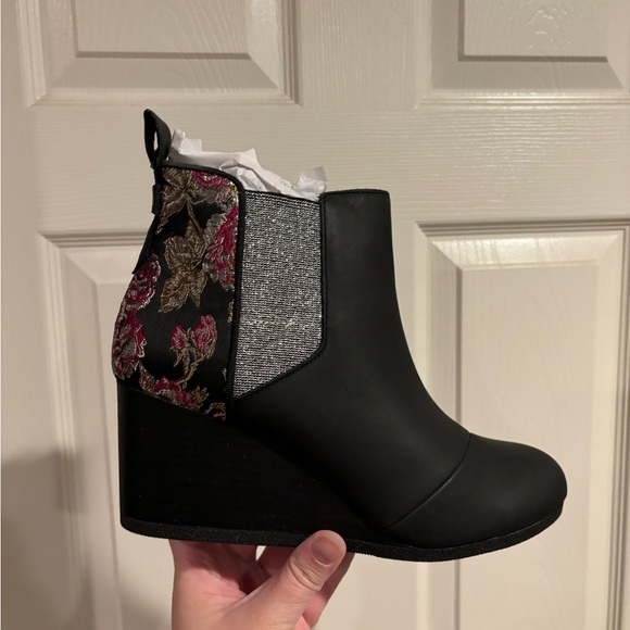 Toms Kayley Boot - Picture 2 of 6